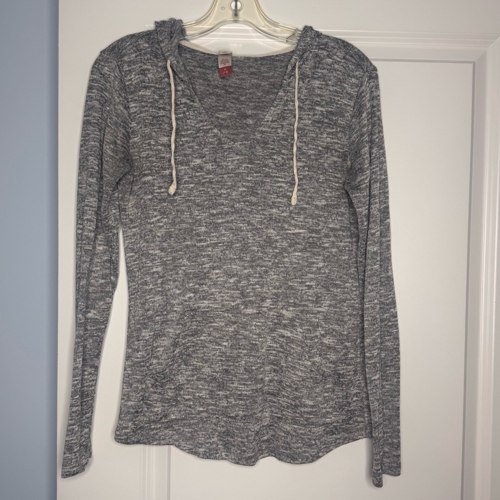 🍓6/$15🍓 Thin Gray Hooded Pullover